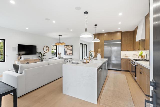 Image 7 of 46 For 1375 Pacific Beach Dr.