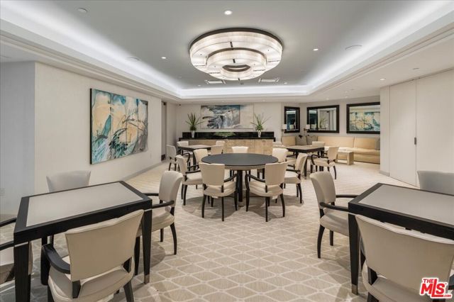 10490 Wilshire Boulevard, Los Angeles CA: https://media.crmls.org/mediaz/193d8ccc-a355-4e3f-95af-3e3813007bf2.jpg