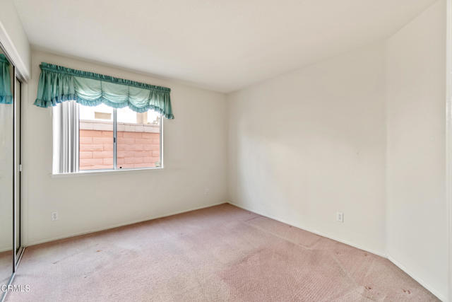 712 Rosebud Drive, Oxnard CA: https://media.crmls.org/mediaz/193e146f-3a3e-4ea5-a080-66a60108306f.jpg