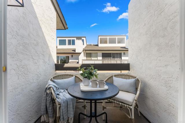 Detail Gallery Image 24 of 41 For 1413 La Salina St, Oceanside,  CA 92054 - 3 Beds | 2 Baths