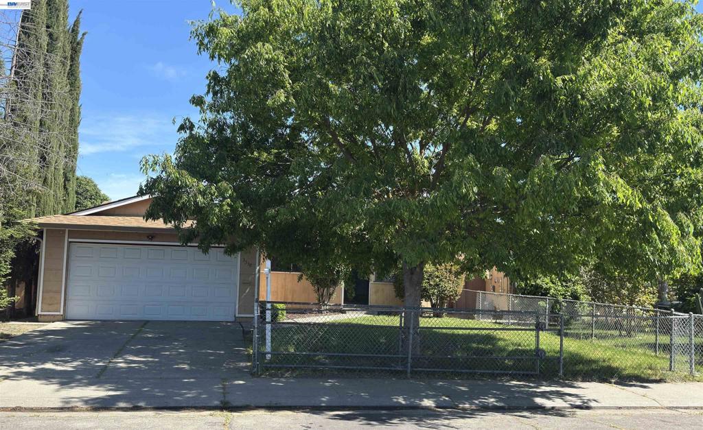 3338 Zamora Way