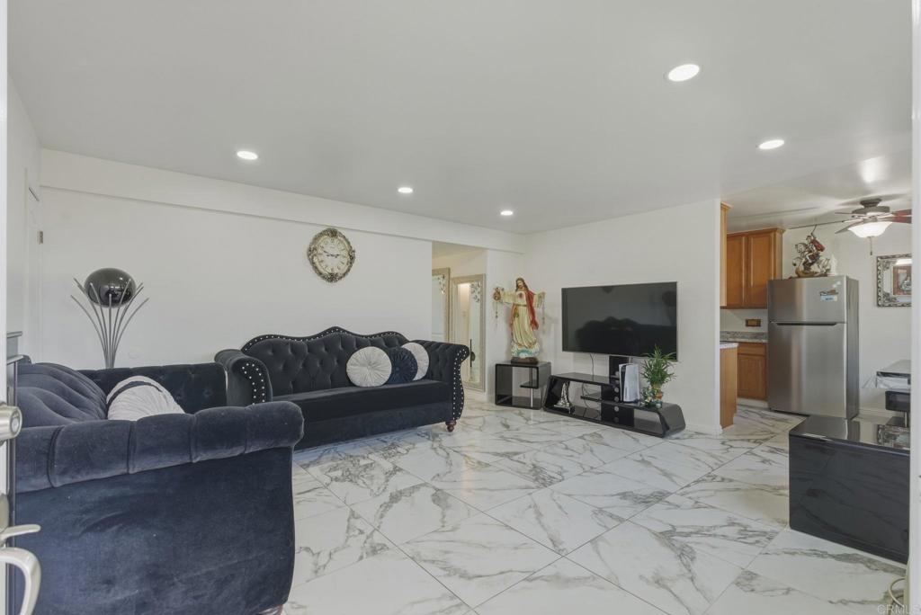 505 E Madison Ave #76