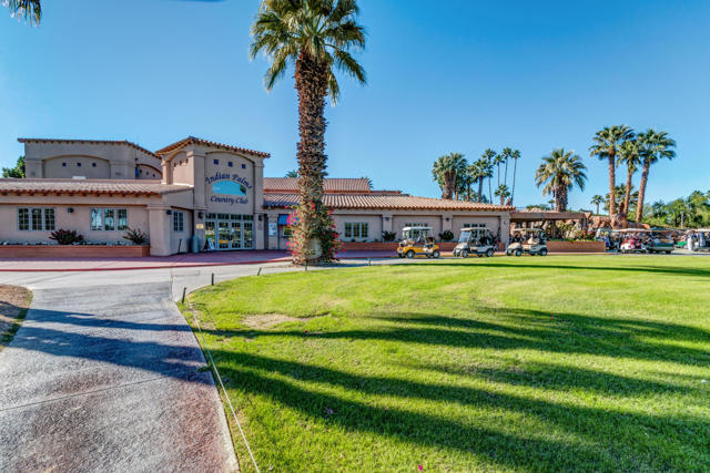 82126 Travolta Ave Avenue, Indio CA: https://media.crmls.org/mediaz/193f4c79-8338-4a01-84f5-05ba6da7c555.jpg