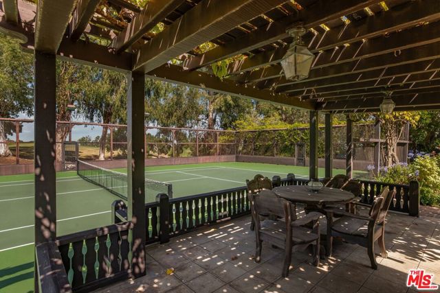 570 S Mapleton Drive, Los Angeles CA: https://media.crmls.org/mediaz/193f656f-7a3a-4725-8bb1-2dee8c70eafd.jpg