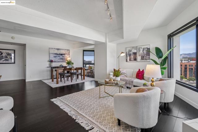 6363 Christie Ave, Emeryville CA: https://media.crmls.org/mediaz/193f6ee3-d473-4393-ab8c-0c42db2d8c9e.jpg