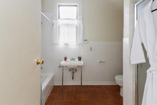 270 Andover Street, San Francisco CA: https://media.crmls.org/mediaz/193ff361-2f27-4712-8d65-cadac9b5ca27.jpg