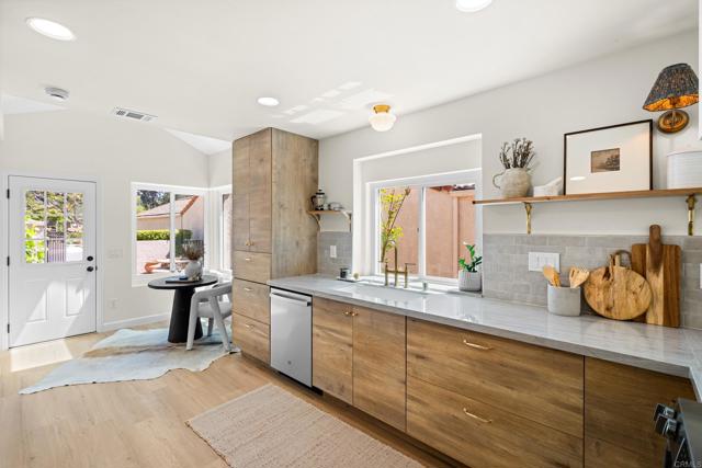 Detail Gallery Image 12 of 72 For 1481 Camino Linda Dr, San Marcos,  CA 92078 - 3 Beds | 2 Baths