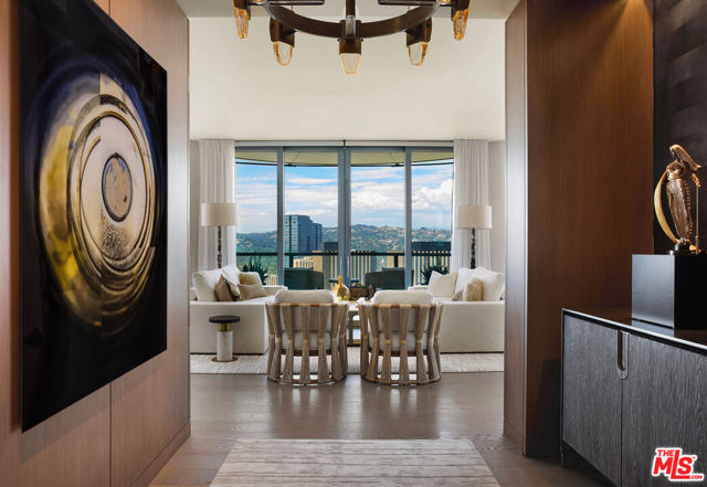 211 W Elm Court, Los Angeles CA: https://media.crmls.org/mediaz/194088bf-c67b-43c9-9ec5-dfd9d4dfa9c9.jpg