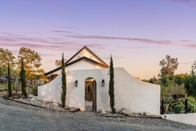 35715 Calle Nopal, Temecula CA: https://media.crmls.org/mediaz/19417b49-135b-4b84-ac5d-4712055ec410.jpg