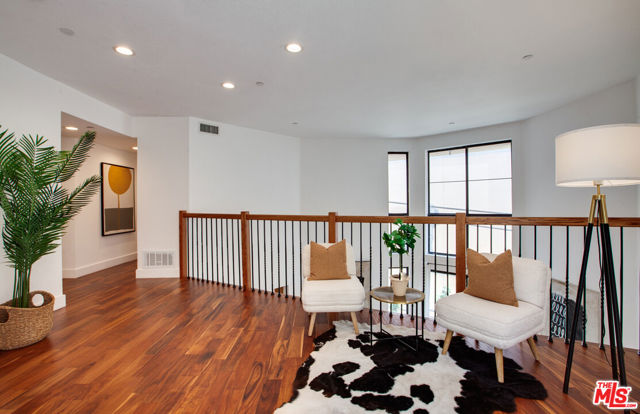 Drew Fenton | 12000 Goshen Avenue Los Angeles CA | MLS: 7335445 Drew Fenton | 12000 Goshen Avenue Los Angeles CA | MLS: 7335445