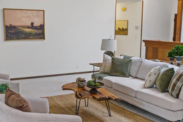1435 Dolphin Drive, Aptos CA: https://media.crmls.org/mediaz/19423a27-cb0c-4e7c-b4c9-9d2171f90fb5.jpg
