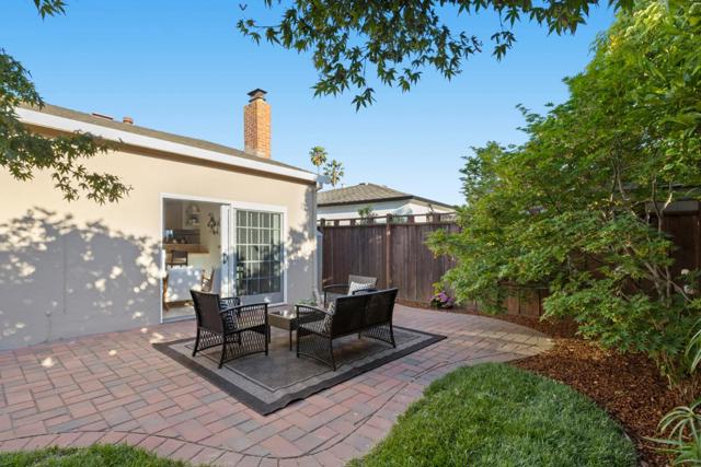 626 Harvester Drive, Foster City CA: https://media.crmls.org/mediaz/19426768-ec9b-4b73-96eb-4c03645b38c5.jpg
