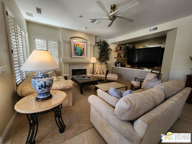 36660 Palm Court, Rancho Mirage CA: https://media.crmls.org/mediaz/1942c206-33cd-40ac-bc4b-6bb4e3428aab.jpg