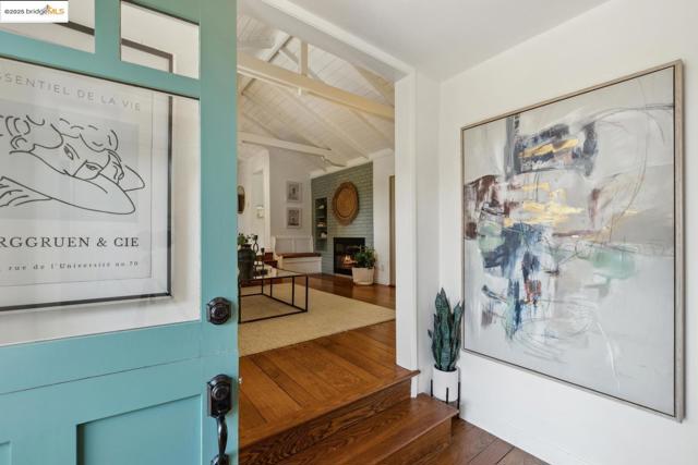 10 Wilding LN, Oakland CA: https://media.crmls.org/mediaz/19433f4c-9b85-4a7d-ab4c-e46697bebf0c.jpg
