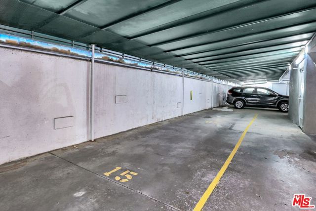 2308 Schader Drive, Santa Monica CA: https://media.crmls.org/mediaz/19441d1c-4236-471e-afc3-aa6738e24968.jpg