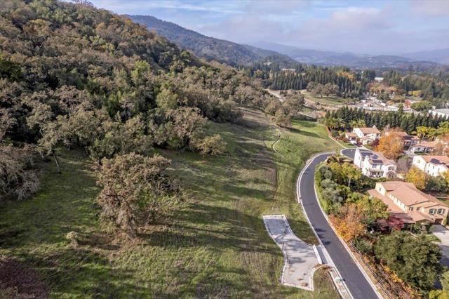 2874 Berwick Avenue, Gilroy CA: https://media.crmls.org/mediaz/19447b6a-cb81-4f97-b990-75fde80a08ac.jpg