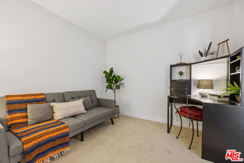 MLS #25597033 image #16