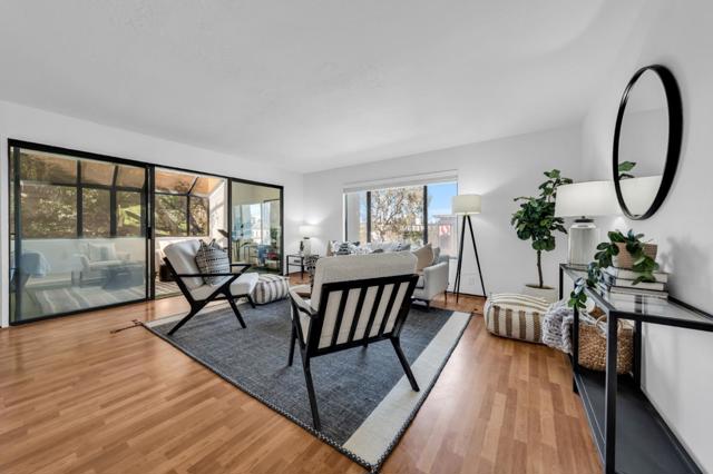1500 Howard Avenue, Burlingame CA: https://media.crmls.org/mediaz/194585d8-0417-4979-b98a-5c0a3bcea457.jpg