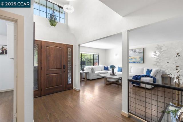 5497 Silver Sage Ct, Concord CA: https://media.crmls.org/mediaz/1946732e-3ed0-4645-b4fc-174d190605ee.jpg