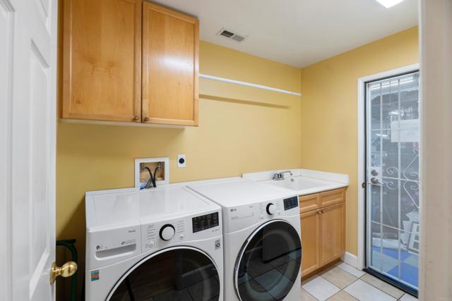 Detail Gallery Image 34 of 47 For 5073 Sea Mist Ct., San Diego,  CA 92121 - 5 Beds | 3 Baths