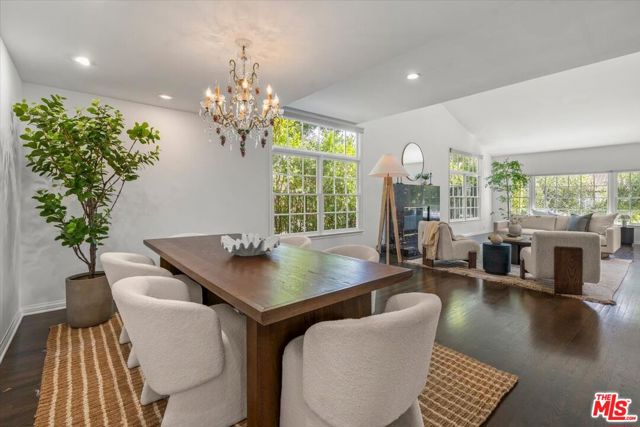 10411 Windtree Drive, Bel Air CA: https://media.crmls.org/mediaz/19473512-664d-4a85-9aec-3b99bb73041c.jpg