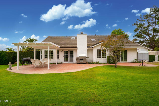 6861 Aviano Drive, Camarillo CA: https://media.crmls.org/mediaz/1947a748-7172-4cfa-ae8a-a6f1b55efdc7.jpg