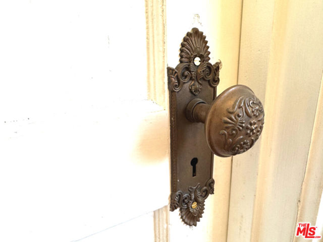 334 Belmont Avenue, Los Angeles CA: https://media.crmls.org/mediaz/1948bbaa-0757-4bca-a0a1-23aae1dc9433.jpg