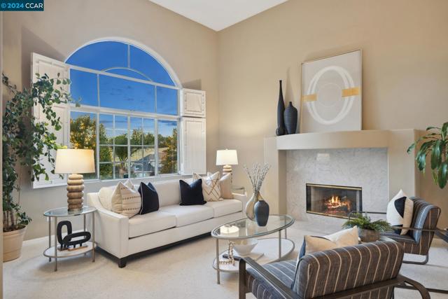 Image 5 of 41 For 820 Foxtail Ct