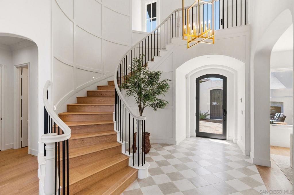 8164 Pale Moon - photo 3