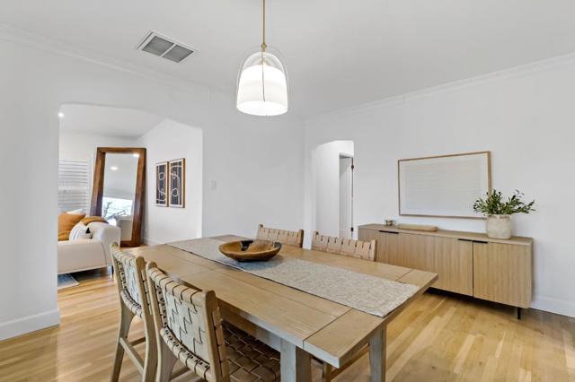 847 Willow Glen Way, San Jose CA: https://media.crmls.org/mediaz/194a1f9d-2b9b-4782-a952-b69076e3213f.jpg