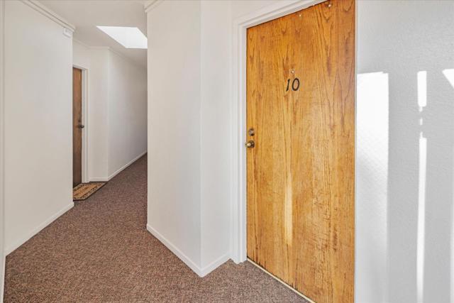 5 W Bellevue Avenue, San Mateo CA: https://media.crmls.org/mediaz/194a3651-fd94-4b88-a15a-fc1050b7fc98.jpg