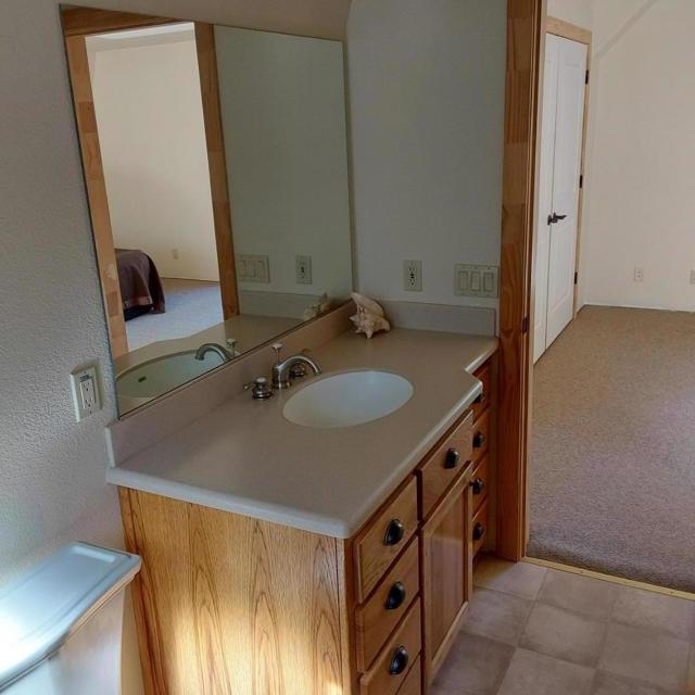 5051 Arctic Lane, Somerset CA: https://media.crmls.org/mediaz/194b82df-2bad-4035-a123-ea368bbe3c84.jpg