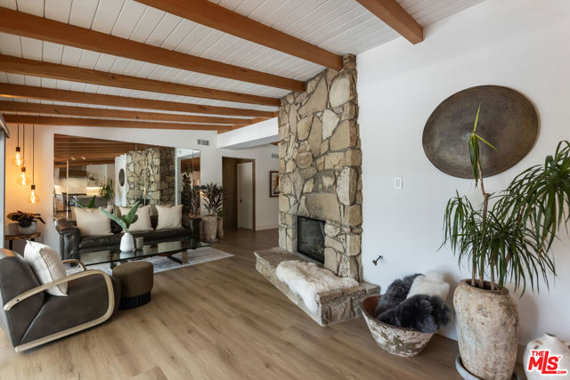 7442 Capps Avenue, Los Angeles CA: https://media.crmls.org/mediaz/194bc561-4618-4923-be49-cfdda6b62b67.jpg