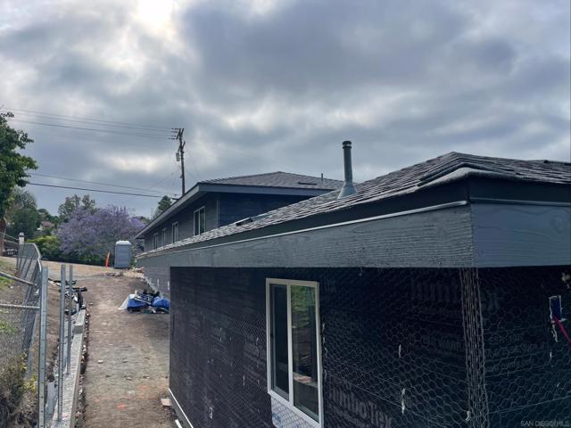 3335 37 S Barcelona St., Spring Valley CA: https://media.crmls.org/mediaz/194bff09-fc47-484a-aa95-ec9f053638af.jpg