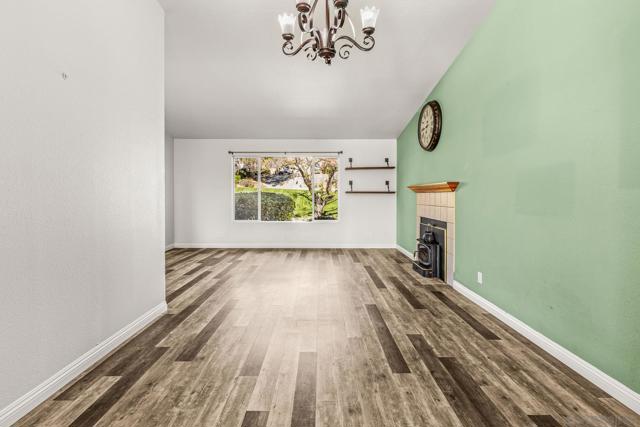 16579 Daza Dr, Ramona CA: https://media.crmls.org/mediaz/194cf666-c9dc-47e4-af46-aed01bb90a07.jpg