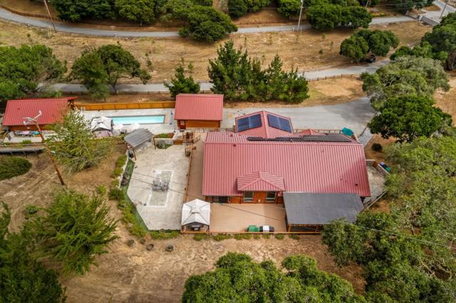 8697 Dyer Road, Salinas CA: https://media.crmls.org/mediaz/194d0902-88f0-4339-b2b0-1ac5dd401675.jpg