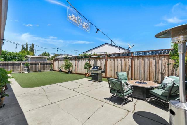 8100 Springdale Court, Gilroy CA: https://media.crmls.org/mediaz/194d5907-cb13-42e5-a585-542409264f80.jpg