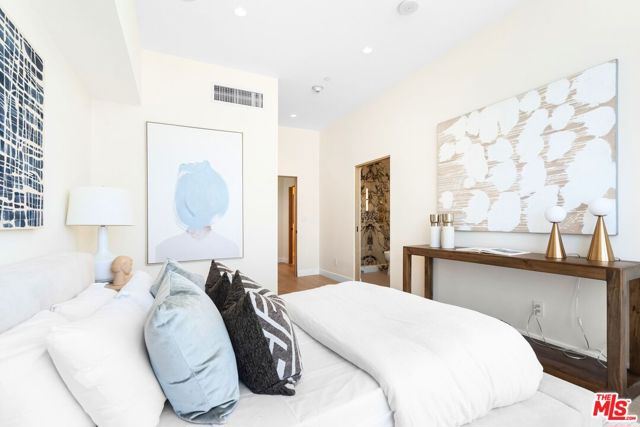 900 W Olympic Boulevard, Los Angeles CA: https://media.crmls.org/mediaz/194d79a6-525c-4d8e-9318-b64aff33253d.jpg