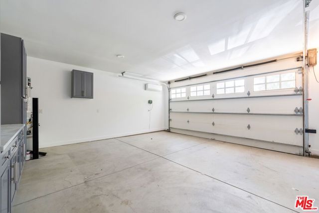 5114 Cedros Avenue, Sherman Oaks CA: https://media.crmls.org/mediaz/194d86eb-b22d-4702-ba65-e084f79365dd.jpg