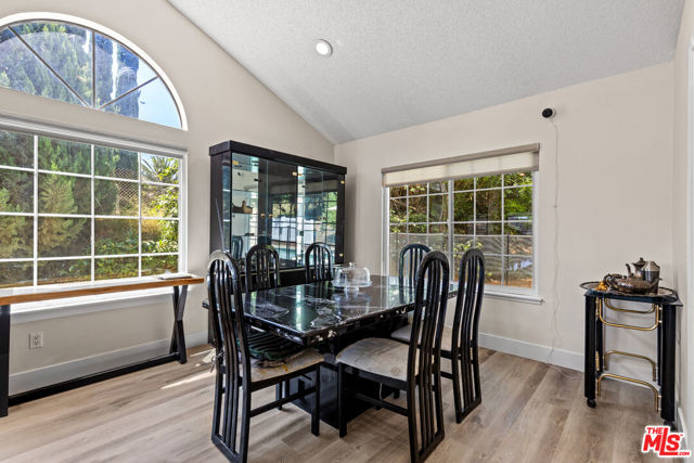 13011 Meadowlark Avenue photo 7