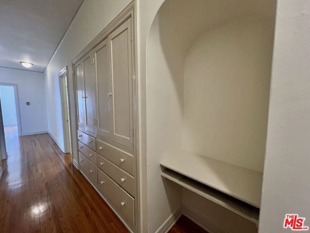 143 N Sycamore Avenue, Los Angeles CA: https://media.crmls.org/mediaz/194dcc2a-da1a-484a-9817-93b50f55c3db.jpg
