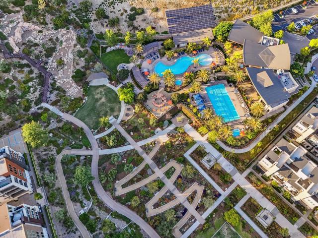 2779 VIA ALTA PL, San Diego CA: https://media.crmls.org/mediaz/194dedb8-960c-47b9-9828-827d2e7140e4.jpg