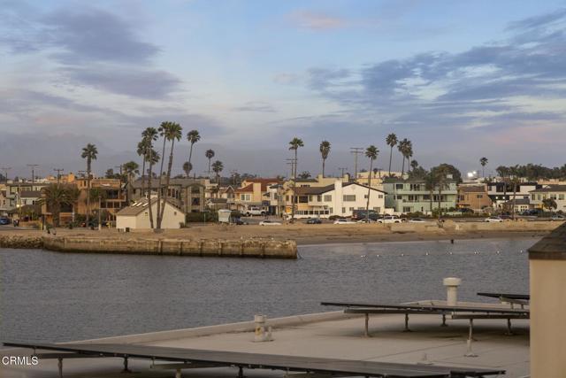 Detail Gallery Image 8 of 48 For 124 San Clemente Ave, Oxnard,  CA 93035 - 3 Beds | 3 Baths