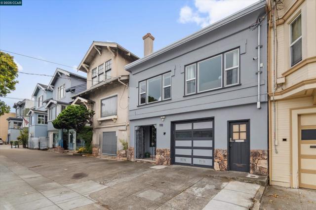 1118 GENEVA AVE, San Francisco CA: https://media.crmls.org/mediaz/194e84a7-8dc4-48aa-bf17-ef20af7fa415.jpg