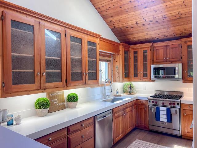 442 Corral De Tierra Road, Salinas CA: https://media.crmls.org/mediaz/194ebaca-ade3-46e2-a3c5-bc3d3ccb37bf.jpg
