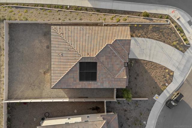 951 Visalia Pl, San Marcos CA: https://media.crmls.org/mediaz/194ed8ba-39ec-425f-a58f-532ef3c49028.jpg