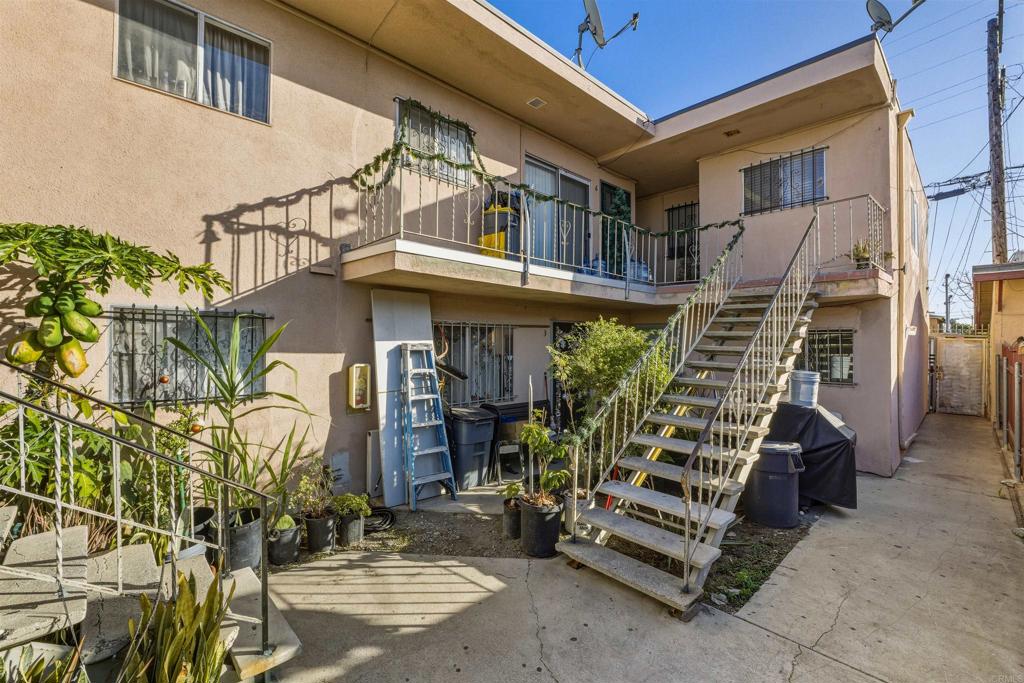 4035 Highland Ave - photo 5