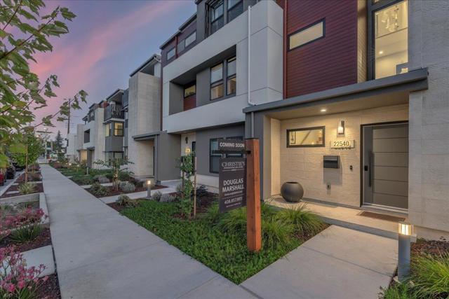 22540 Stevens Creek Boulevard, Cupertino CA: https://media.crmls.org/mediaz/19512e68-6067-4156-868f-72ceacd6fbe3.jpg