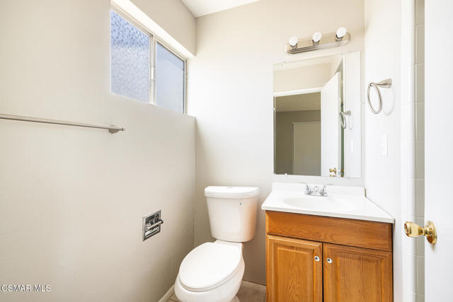1077 Haven Avenue, Simi Valley CA: https://media.crmls.org/mediaz/1951fa3c-68a4-4232-8706-2cc79ecf6d0e.jpg