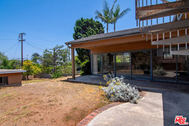 3580 Mountain View Avenue, Los Angeles CA: https://media.crmls.org/mediaz/1952480d-2992-4a61-ba57-6ce5d23a6318.jpg